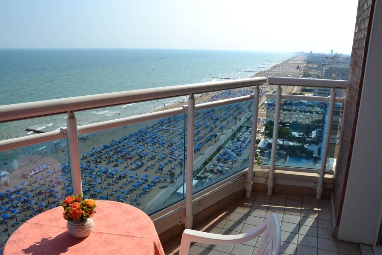 Hotel Caravelle&Minicaravelle Лідо-ді-Єзоло Номер фото